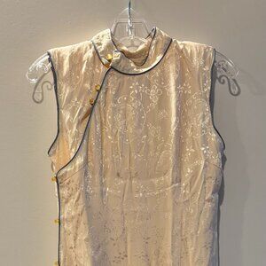 Qipao (traditional dress)